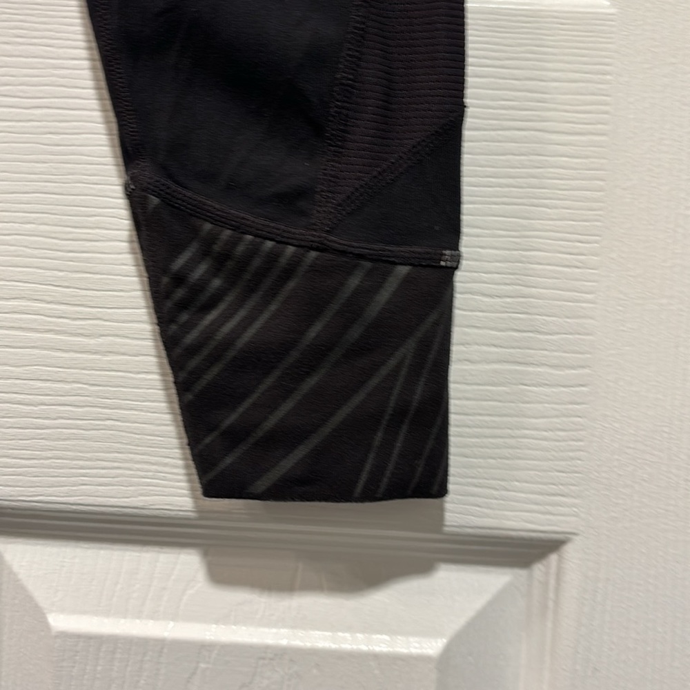 Athleta XS Black Leggings with Pockets - Picture 6 of 7